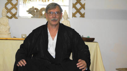Master Hughes long robe